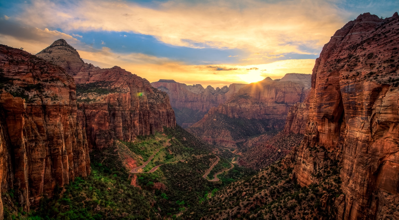 Por do sol no Canyon Zion, Parque Nacional zion, Utah